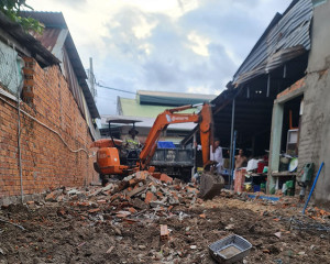 Dịch vụ đập phá tháo dỡ, vận chuyển xà bần giá rẽ tại Quận 7