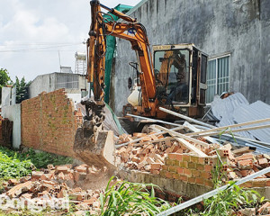 Đập Phá, Tháo Dỡ Công Trình Tại Kiến Tường - Long An