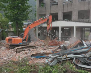 Đập Phá, Tháo Dỡ Công Trình Tại Phú Giáo Giá Rẻ